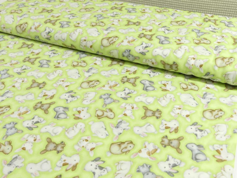 Patchworkstoff mit Hasenbabies aus der Kollektion Farm Babies von Henry Glass Fabrics